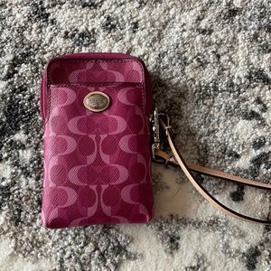 Coach money wristlet - Great Condition